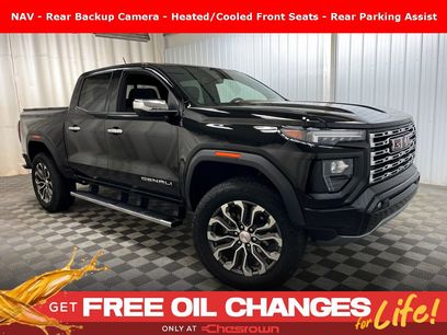 Used 2025 GMC Canyon Denali