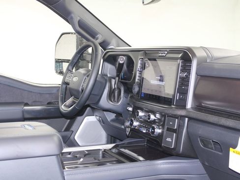 New 2026 Ford F250 Platinum image 34