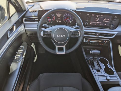 Used 2023 Kia K5 LXS image 12