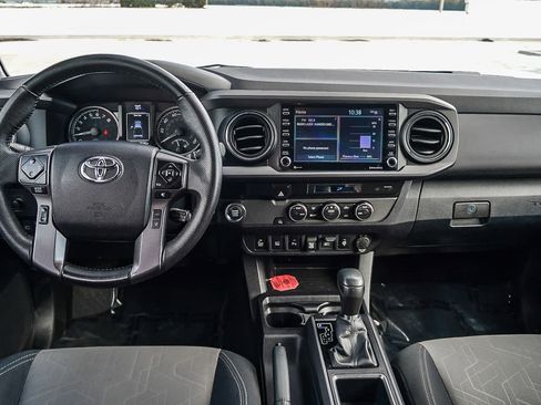 Certified 2022 Toyota Tacoma TRD Off-Road w/ Technology Package image 14