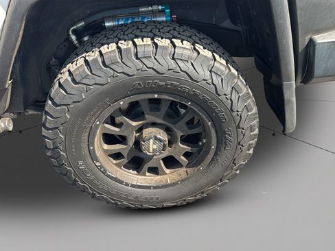 Used 2010 Toyota FJ Cruiser 4WD image 37