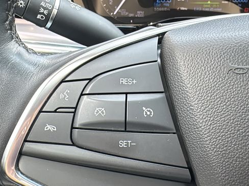 Certified 2018 Cadillac XT5 Luxury w/ Driver Awareness Package FWD image 12