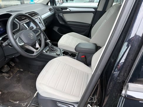 Used 2024 Volkswagen Tiguan S image 6