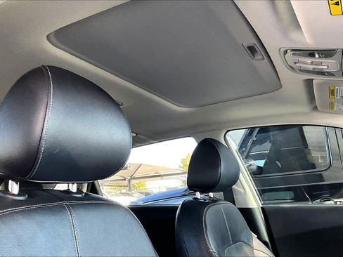 Used 2019 Kia Niro Touring image 13