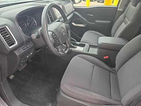 Used 2023 Nissan Frontier SV AWD/4WD image 19