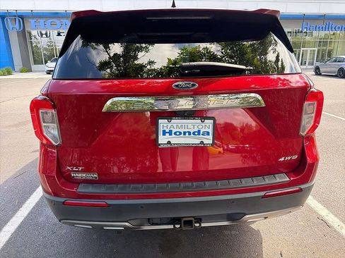 Used 2021 Ford Explorer XLT w/ Equipment Group 202A AWD/4WD image 6