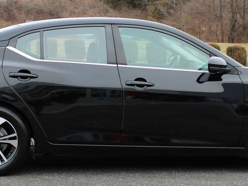 Certified 2020 Nissan Sentra SV w/ Electronics Package image 4