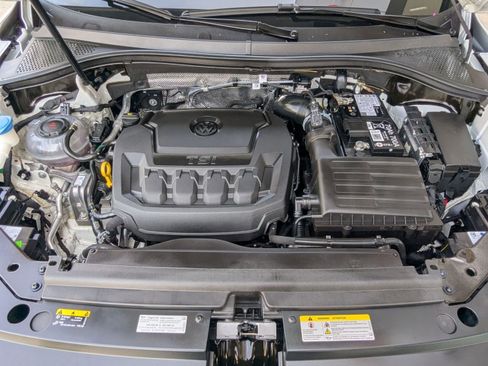 Used 2024 Volkswagen Tiguan SE R-Line image 25