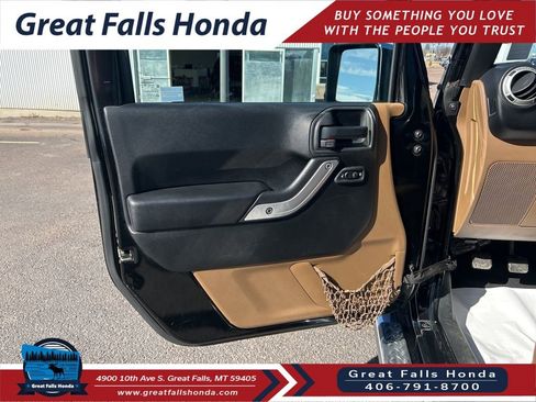 Used 2017 Jeep Wrangler Unlimited Sahara w/ Dual Top Group image 12