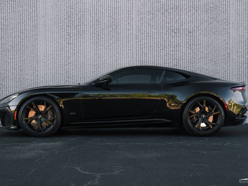 Used 2019 Aston Martin DBS Superleggera RWD image 25