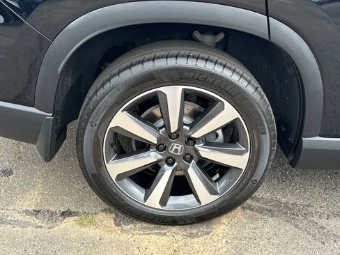 Used 2023 Honda Pilot Touring image 19