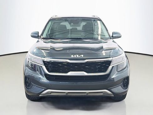 Used 2023 Kia Seltos S AWD/4WD image 2