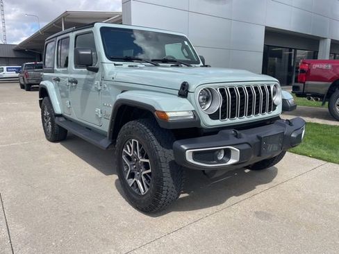 Used 2024 Jeep Wrangler Unlimited Sahara w/ Safety Group AWD/4WD image 1