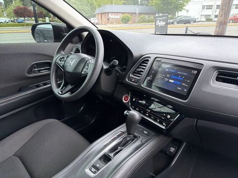 Used 2019 Honda HR-V EX image 19