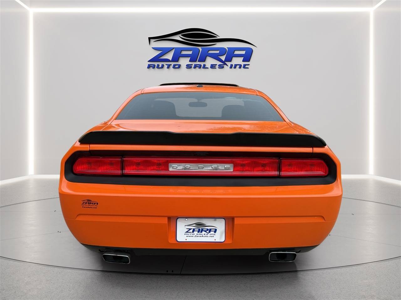 Used 2012 Dodge Challenger R/T RWD image 6