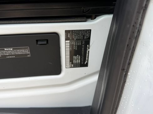 Used 2020 Mercedes-Benz Sprinter 2500 w/ Comfort Plus Package image 22