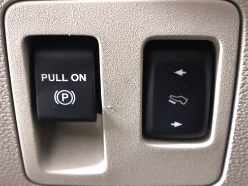 Used 2019 Ford F150 Limited image 12