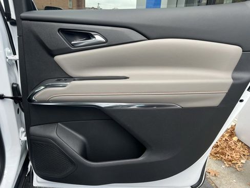 New 2026 Chevrolet Traverse LT w/ LPO, Floor Liner Package image 26