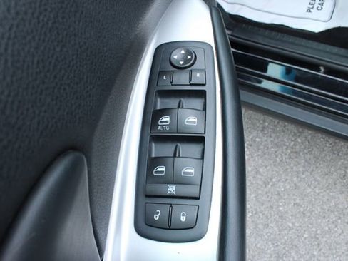 Used 2016 Dodge Journey SXT w/ Comfort/Convenience Group FWD image 11