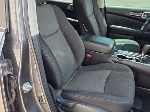 Used 2020 Nissan Pathfinder S FWD image 28