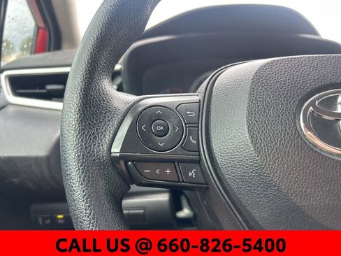 Used 2021 Toyota Corolla LE image 15