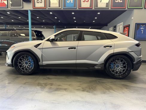 Used 2024 Lamborghini Urus Performante image 10