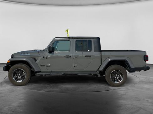 Used 2021 Jeep Gladiator Sport AWD/4WD image 6