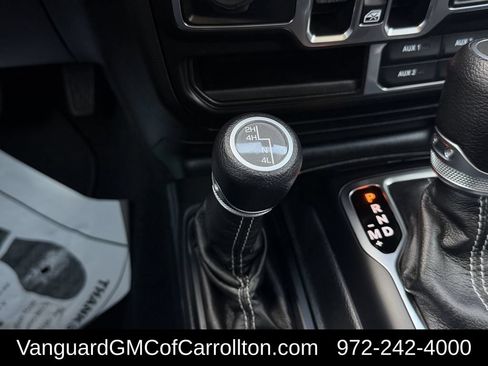 Used 2022 Jeep Wrangler Unlimited Sahara AWD/4WD image 23