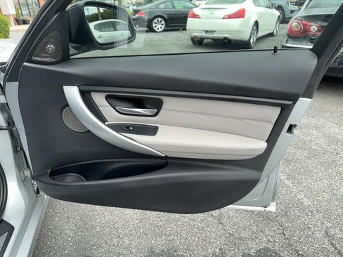 Used 2012 BMW 335i Sedan RWD image 23
