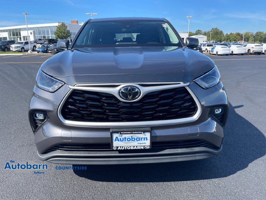 Used 2021 Toyota Highlander LE AWD/4WD image 8
