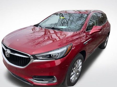 Used 2019 Buick Enclave Premium w/ Experience Buick Package image 4