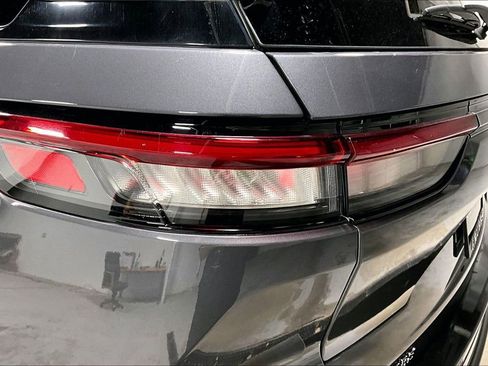 Used 2025 Jeep Grand Cherokee Limited image 41