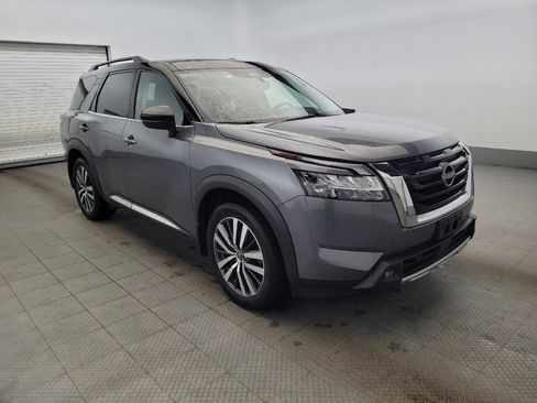 Used 2022 Nissan Pathfinder Platinum w/ Cargo Package AWD/4WD image 13
