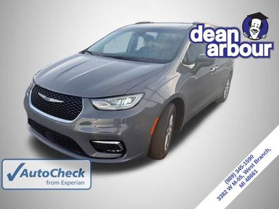 Used 2022 Chrysler Pacifica Touring-L