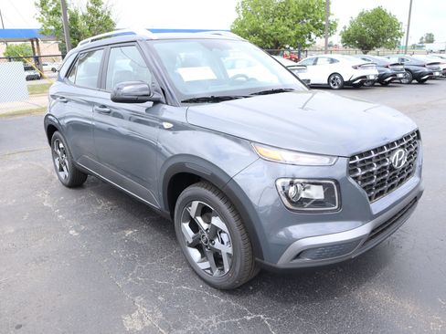 New 2026 Hyundai Venue SEL FWD image 1