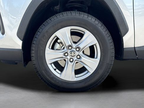 Used 2022 Toyota RAV4 XLE w/ Convenience Package AWD/4WD image 32