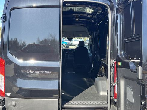 New 2025 Ford Transit 250 148 Medium Roof Extended AWD image 17