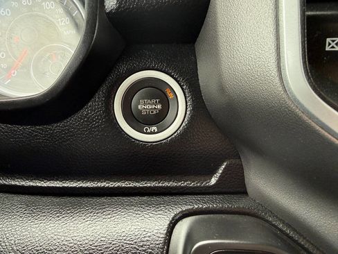 Used 2020 RAM 1500 Big Horn image 40