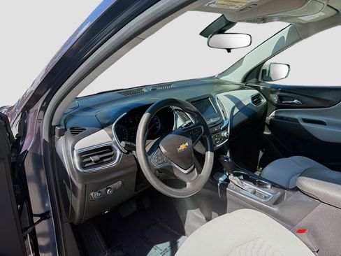 Used 2019 Chevrolet Equinox LS image 9