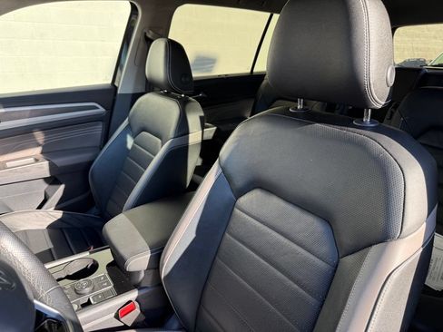 Used 2023 Volkswagen Atlas SEL Premium AWD/4WD image 19