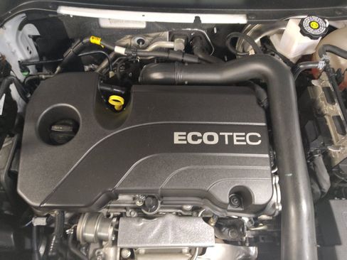 Used 2022 Chevrolet Equinox LS FWD image 30