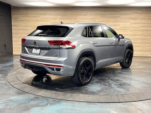 Used 2020 Volkswagen Atlas Cross Sport SEL R-Line image 27