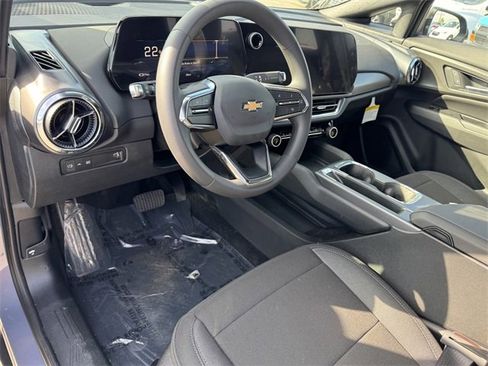 New 2026 Chevrolet Equinox EV LT image 11