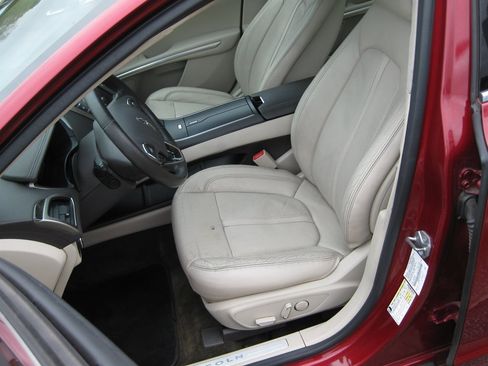 Used 2016 Lincoln MKZ Hybrid With Sunroof w/ Equipment Group 600A Reserve image 11