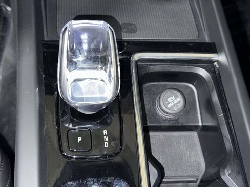 Used 2026 Volvo XC60 B5 Plus w/ Protection Package Premier AWD/4WD image 24