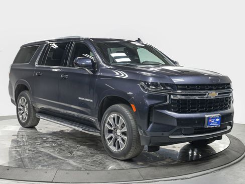 Used 2023 Chevrolet Suburban LS image 9