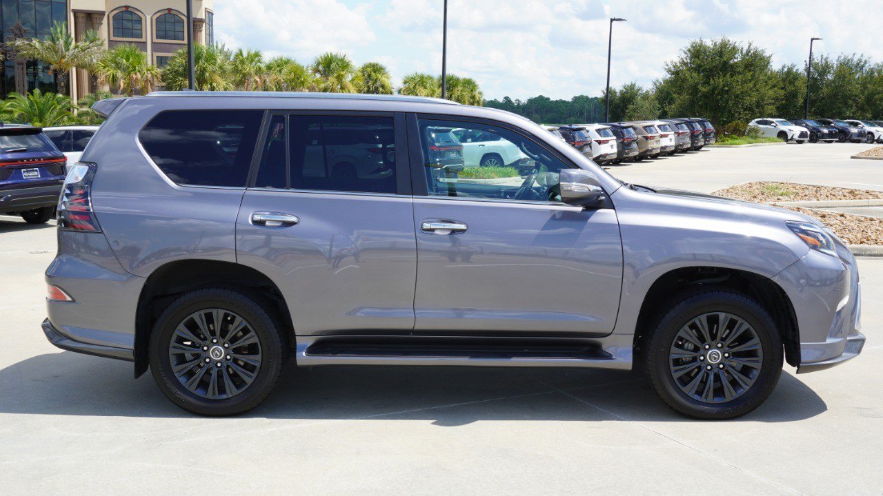 Certified 2023 Lexus GX 460 Premium w/ Accessory Package AWD/4WD image 4