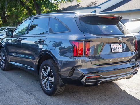 Used 2021 Kia Sorento EX image 8