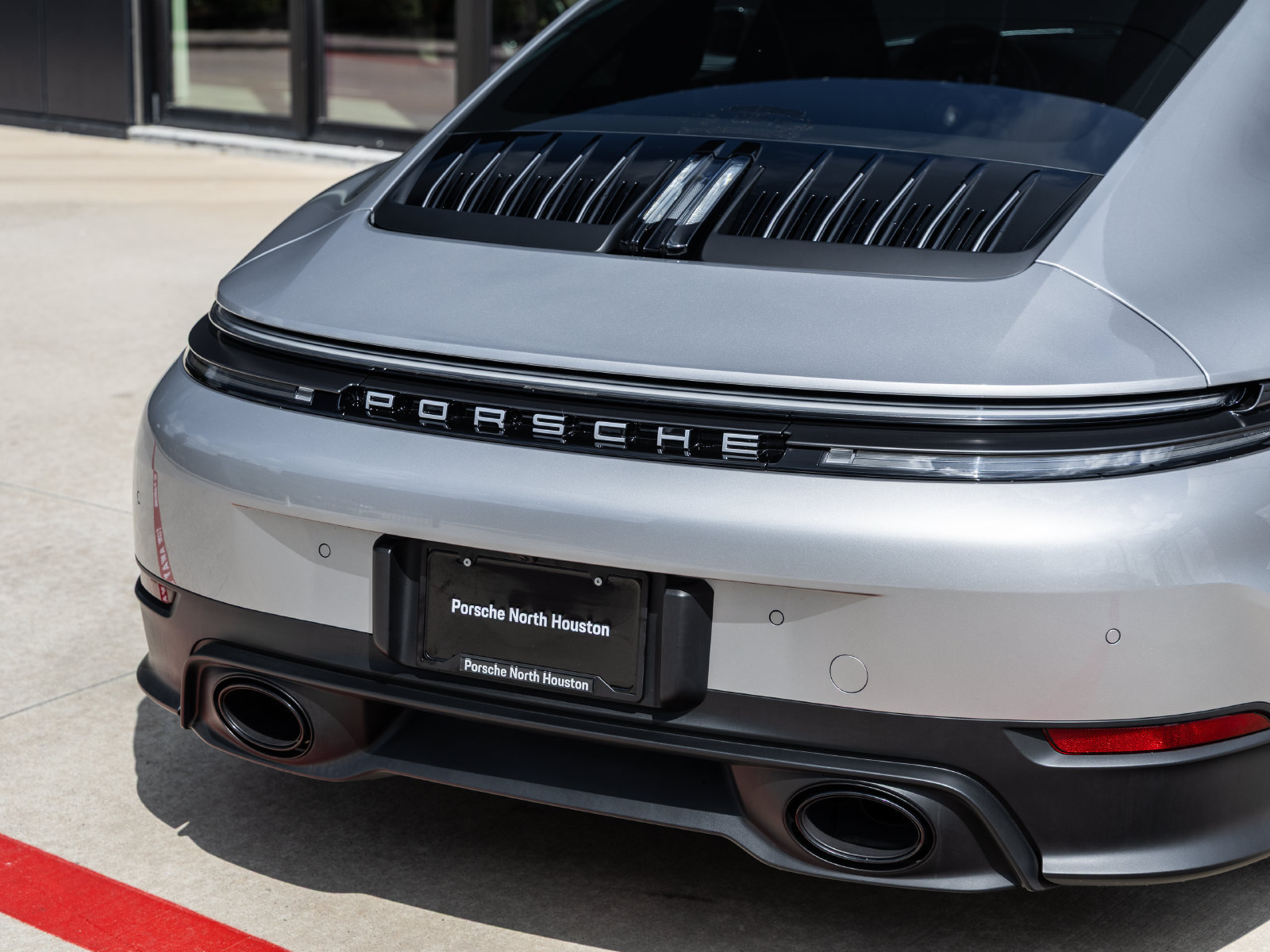 Used 2025 Porsche 911 Carrera RWD image 16