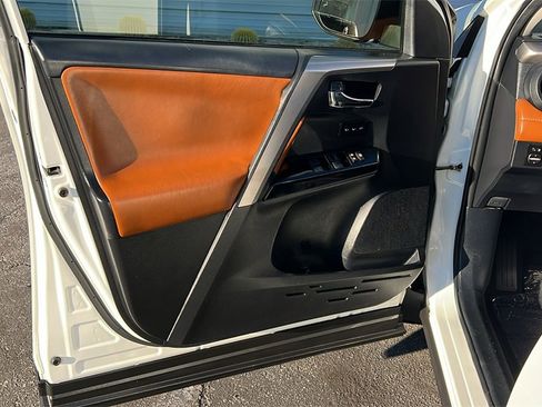 Used 2017 Toyota RAV4 Limited w/ Advanced Technology Package image 10